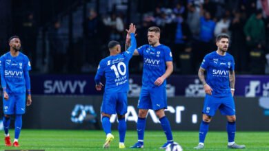 صراع الصدارة: موعد وتفاصيل قمة الهلال ضد القادسية في الدوري السعودي