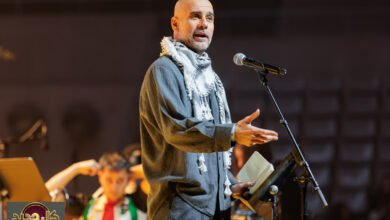 غوارديولا يدعم فلسطين: المدرب يهاجم الصمت العالمي ويدعو لإنقاذ أطفال غزة