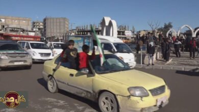 فرحة سكان الرقة: مظاهر ابتهاج عارمة بتحرير المدينة والسيطرة الحكومية