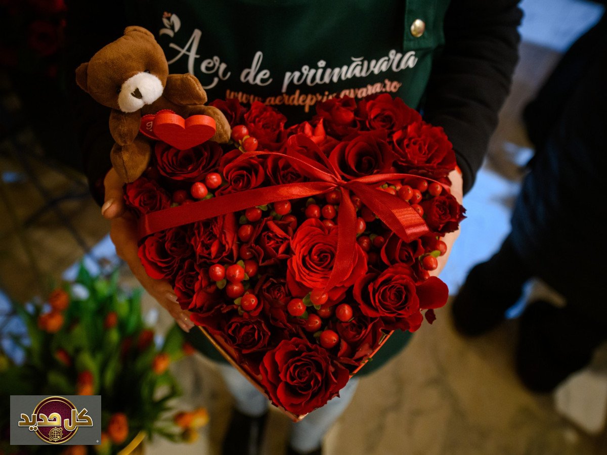 تغير عيد الحب: لماذا يشتري الرجال الهدايا لأنفسهم ويفضل البريطانيون المنزل؟