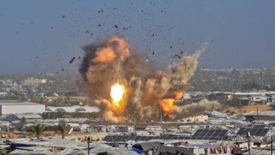 أخبار غزة اليوم: 12 شهيداً بقصف مكثف وتوقف تنسيق السفر عبر معبر رفح