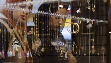 سبائك الذهب في مصر: لماذا يهرع المصريون نحو الملاذ الآمن وسط الضبابية الاقتصادية؟