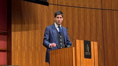 رئاسة الفيدرالي: ترمب يتوقع دعماً ديمقراطياً لمرشحه "وارش" وسط جدل الاستقلالية