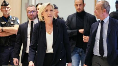 مارين لوبان 2027: هل تحبط المحاكمة الفرنسية خطة أقصى اليمين للوصول إلى الإليزيه؟