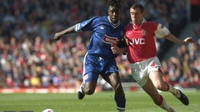 البريمرليغ من السجن.. قصة صعود نجم كُروي غير متوقع