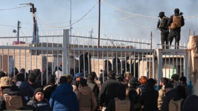 نقل معتقلي تنظيم الدولة: الجيش الأمريكي يبدأ عملية الإخلاء من الحسكة نحو العراق