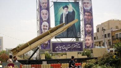 الكشف الصادم: حقيقة صواريخ إيرانية 'مخيفة' تطلق من تحت الماء