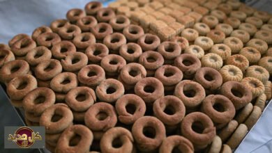 فرحة العيد في غزة: نساء نازحات ينسجن الأمل بالكعك والفسيخ