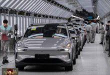 السيارات الكهربائية: كيف تعزز أزمة إيران أهمية بديل النفط المستقبلي؟