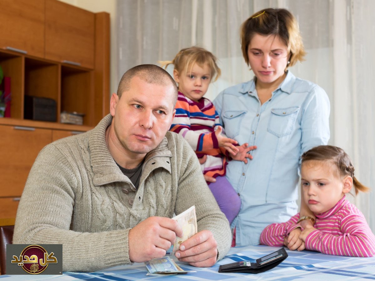 شرح الضغوط المالية للأطفال: دليل الأهل لتجاوز الأزمات بدون قلق