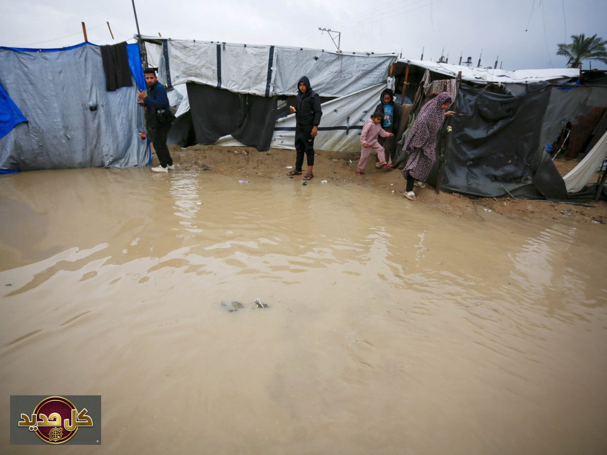 معاناة غزة تتفاقم: المنخفض الجوي يغرق مئات الخيام ويزيد من أزمة النازحين