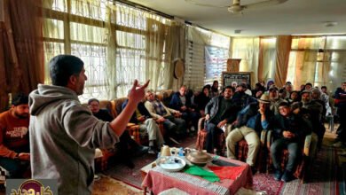 شعراء غزة: القصيدة تتحول لوثيقة صمود من قلب الخيام المهترئة