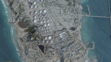 أسعار النفط: هل ينجح قرار واشنطن بشأن الخام الإيراني والروسي في تهدئة السوق؟