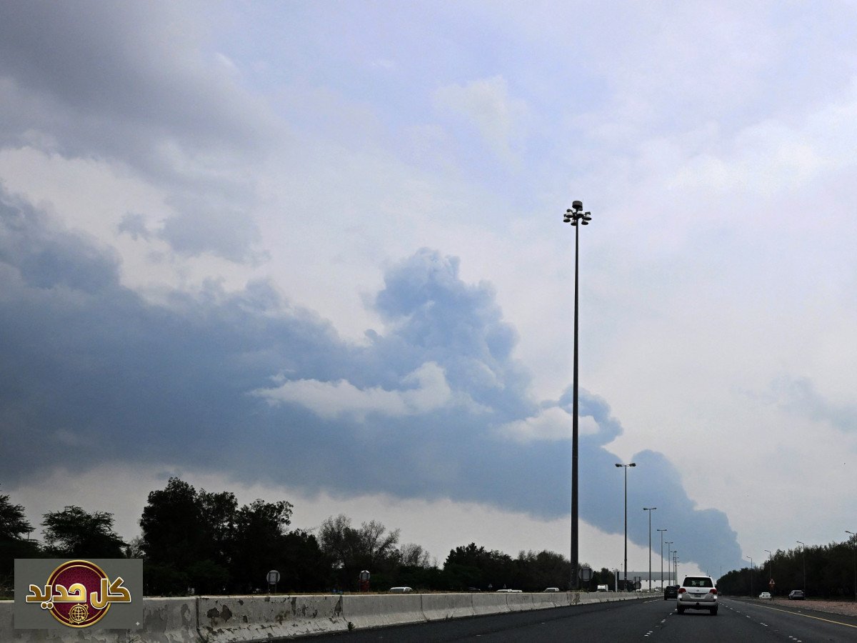 هجمات إيرانية تستهدف الخليج: إصابات في دبي وحريق بناقلة كويتية