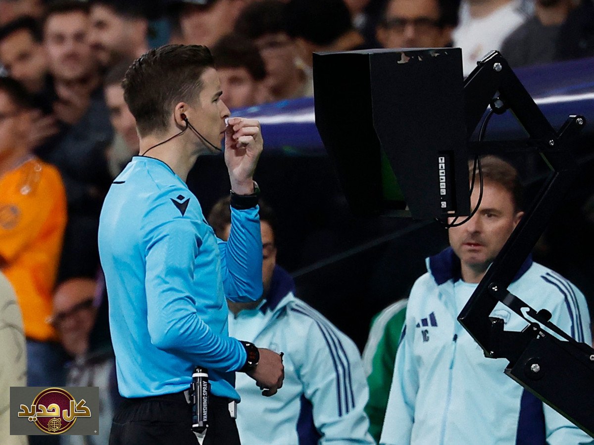 قوانين كرة القدم: كيف يسعى IFAB لتطوير اللعبة رغم الجدل المستمر؟