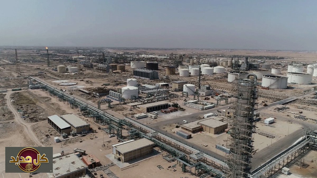 نفط العراق ومضيق هرمز: أزمة تخنق البصرة وتكبد البلاد 300 مليون دولار يومياً