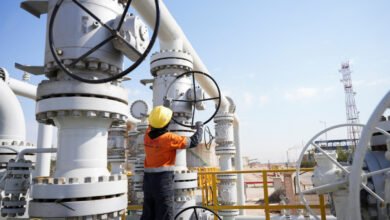 نقص النفط العراقي الحاد: تداعيات حرب إيران تخفض الإنتاج بـ 60%