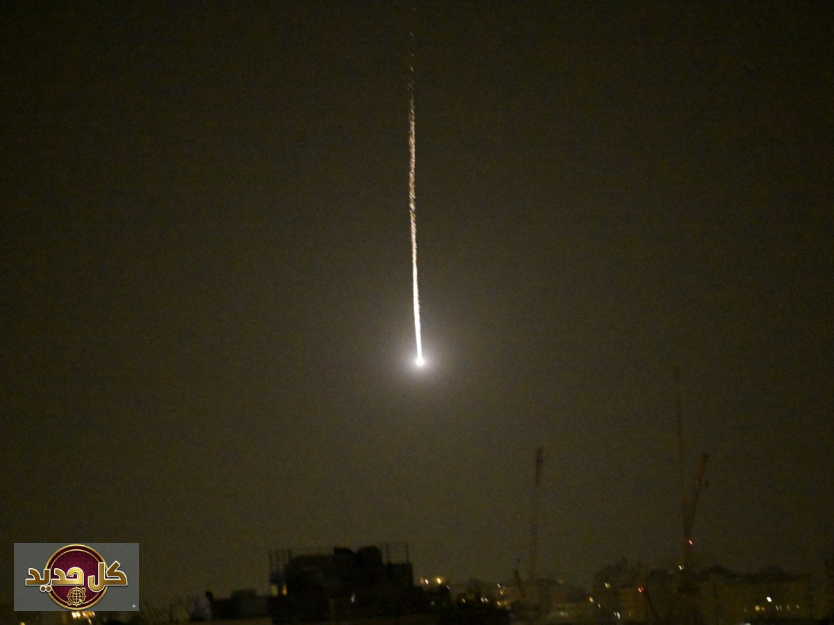 هجوم القدس الصاروخي: شظايا تستهدف مبنى القنصل الأمريكي وسط تصاعد التوترات