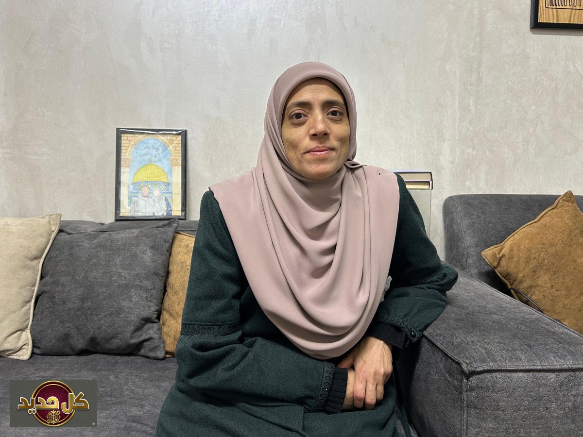 منع خديجة خويص من السفر: حصارٌ جديد يفرضه الاحتلال على المرابطة المقدسية