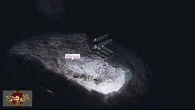 قصف خارك: ضربة أمريكية تستهدف شريان النفط الإيراني وتثير تساؤلات حول خطط الضغط