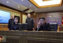 صواريخ كوريا الشمالية: كيم وابنته يتفقدان مدمرة استراتيجية جديدة