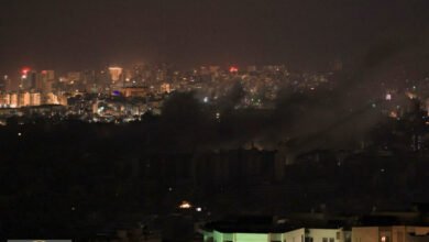 قصف لبنان يتصاعد: حزب الله يعلن عن كمين ناجح وسط غارات إسرائيلية مكثفة