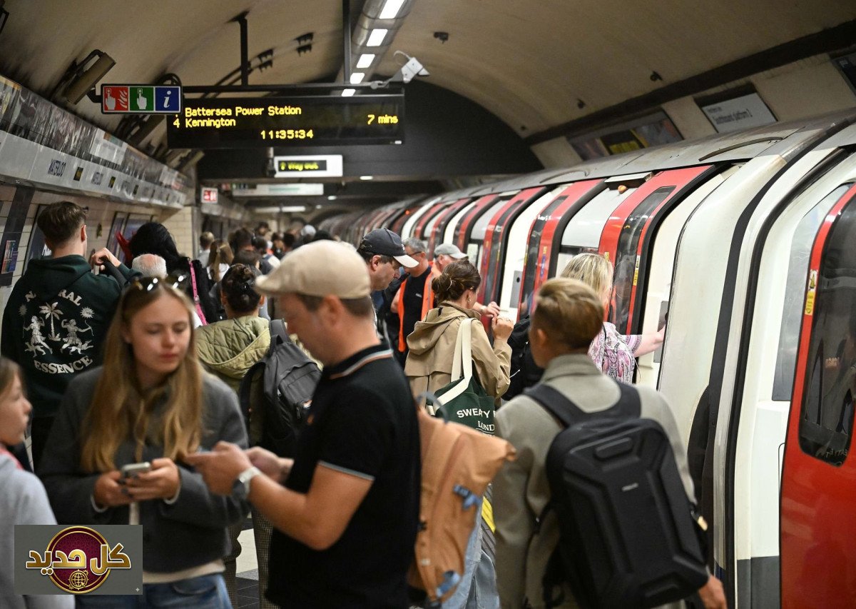 شجار مترو لندن: تصرف مراهقة بالتدخين الإلكتروني يفجر عنفاً وذعراً