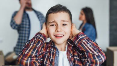 الأبوة الخبيثة: حين يصبح الطلاق ساحة للانتقام وتشويه الأبناء