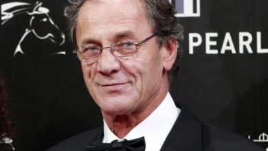 محمد بكري رمز الثقافة العربية: رحلة فنان يروي الحقيقة أمام التحديات