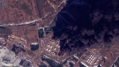 ميناء بريمورسك النفطي يشتعل: صور الأقمار الصناعية تكشف دمارًا واسعًا