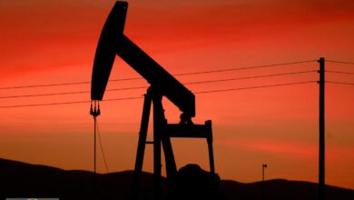 أسواق الطاقة العالمية تتنفس الصعداء: إعفاء أمريكي مؤقت لشحنات النفط الروسي
