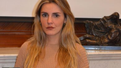 مراسلة إسبانية حيفا تفجر جدلاً: حرمان العرب من الملاجئ يثير عاصفة ردود