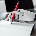 الذكاء الاصطناعي والرواية: صراع الإبداع البشري في عصر الخوارزميات