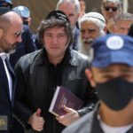 اقتحام الأقصى: تزامن الأحداث الساخنة في القدس مع زيارة الرئيس الأرجنتيني ميلي