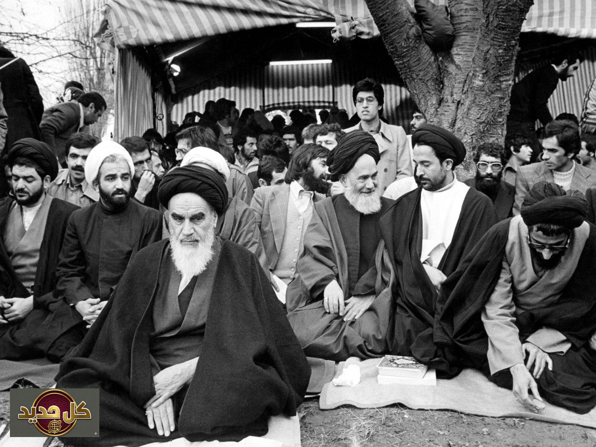 ولاية الفقيه: حل الإمام الخميني لتحدي غيبة الإمام في السياسة والحكم