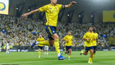 أهداف رونالدو تُشعل سباق الألف: ثنائية تاريخية في الدوري السعودي