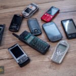 الهواتف غير الذكية: لماذا يعود جيل زد إلى البساطة الرقمية؟