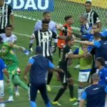 مشاجرات الملاعب: القائمة السوداء لمواجهات عنيفة هزت كرة القدم