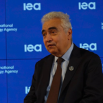 أزمة الطاقة العالمية: تحذير الوكالة الدولية من "أبريل أسود"