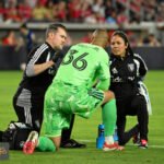 قانون علاج الحراس: هل يتدخل الفيفا لإنهاء الجدل بين الإصابة والتمثيل؟