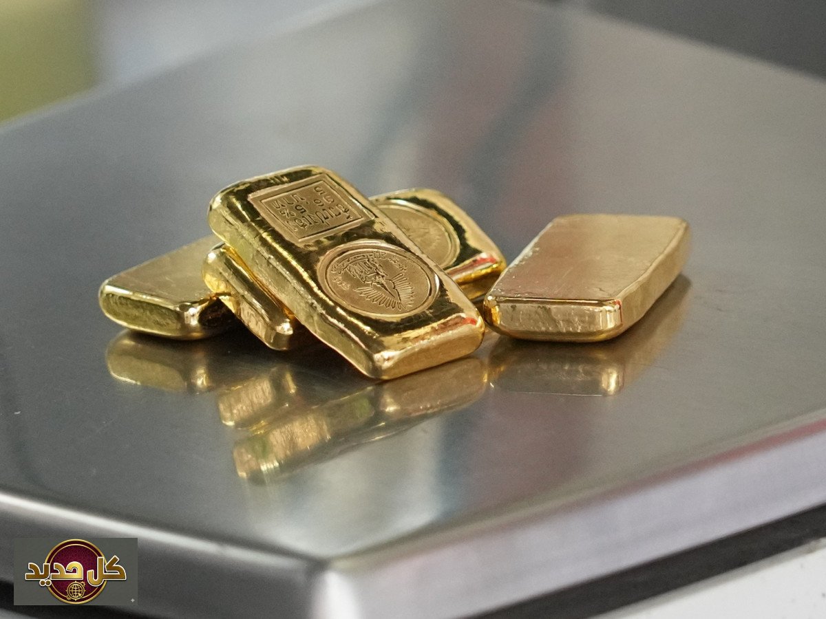 أسعار الذهب تتراجع: الدولار يرتفع وتوقعات الفائدة تتبدد