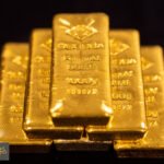 أسعار الذهب تتعافى بقوة: الدولار يقود الانتعاش وسط قلق تضخمي