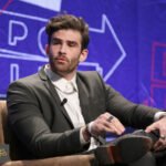 حسن بايكر والديمقراطيون: مؤثر يثير قلق النخبة الحزبية الأمريكية