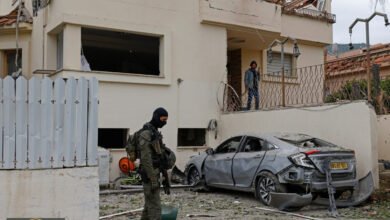 هجمات حزب الله تتصاعد: إسرائيل تتوعّد بردٍ حازم بعد استهداف الشمال