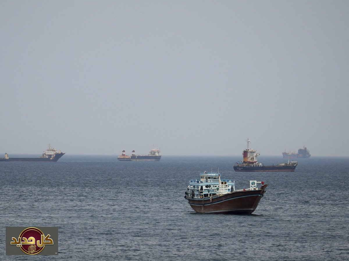 أزمة مضيق هرمز: واشنطن تنفي مهلة لطهران وإيران تصر على ربطها بإنهاء الحصار