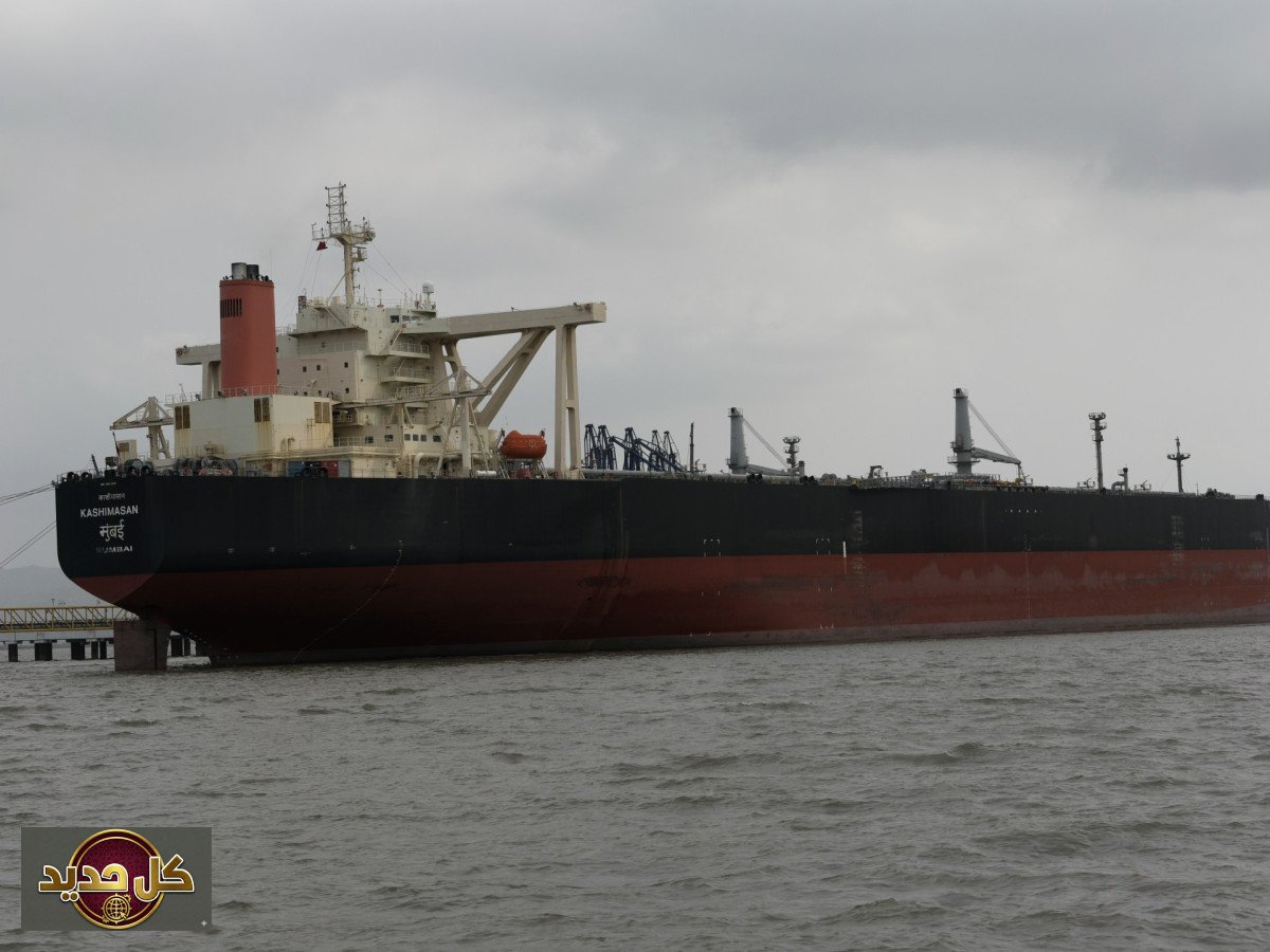 السفن السياحية في هرمز: عبور نادر لخمس سفن يثير ارتباكاً ملاحياً