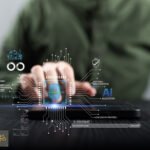 إنترنت الأجساد: هل تتحول نبضاتنا إلى بيانات قابلة للاختراق؟