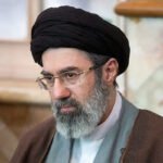 الوحدة الإيرانية: تحذير خامنئي من 'حملة إعلامية' تستهدف الأمن القومي