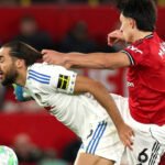 صدمة كاريك: طرد مارتينيز بقرار الفار يثير الجدل في مانشستر يونايتد