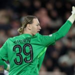 ماتفي سافونوف: الحارس العبقري وعقلية الشطرنج في قلب دفاع باريس سان جيرمان